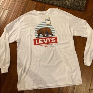 NEW Levi Long Sleeve T-Shirt